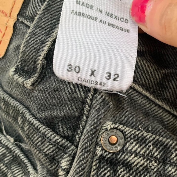 Vintage mid waisted levis - Picture 4 of 4